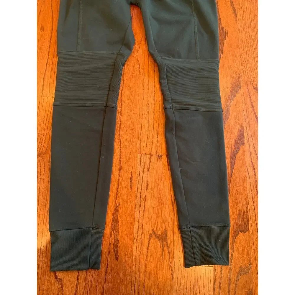 Alo Yoga Moto Ribbed  Knee Leggings | Forrest Green | XS